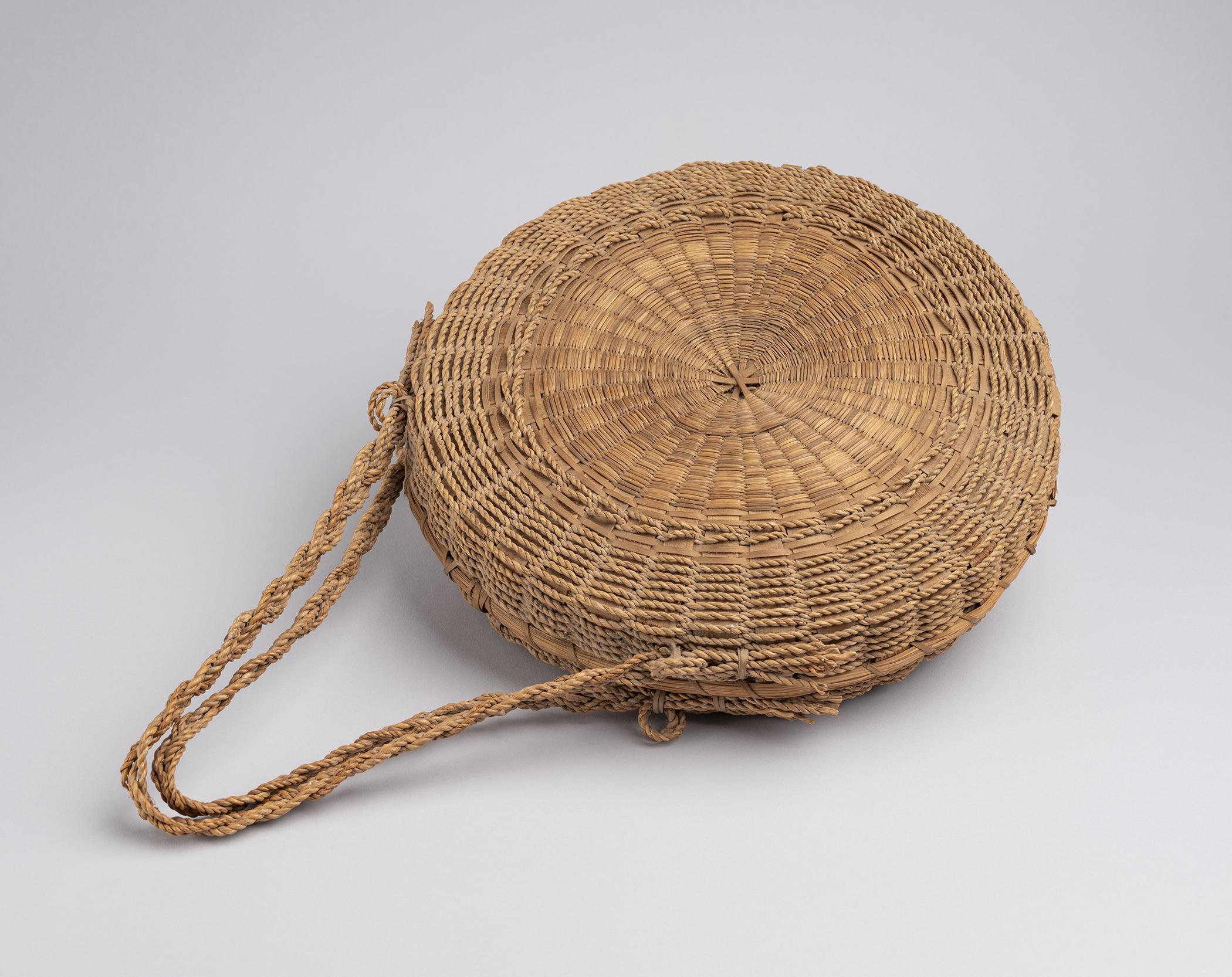 2021.0024.004 A Tool (for needlework), Sewing basket, view 1