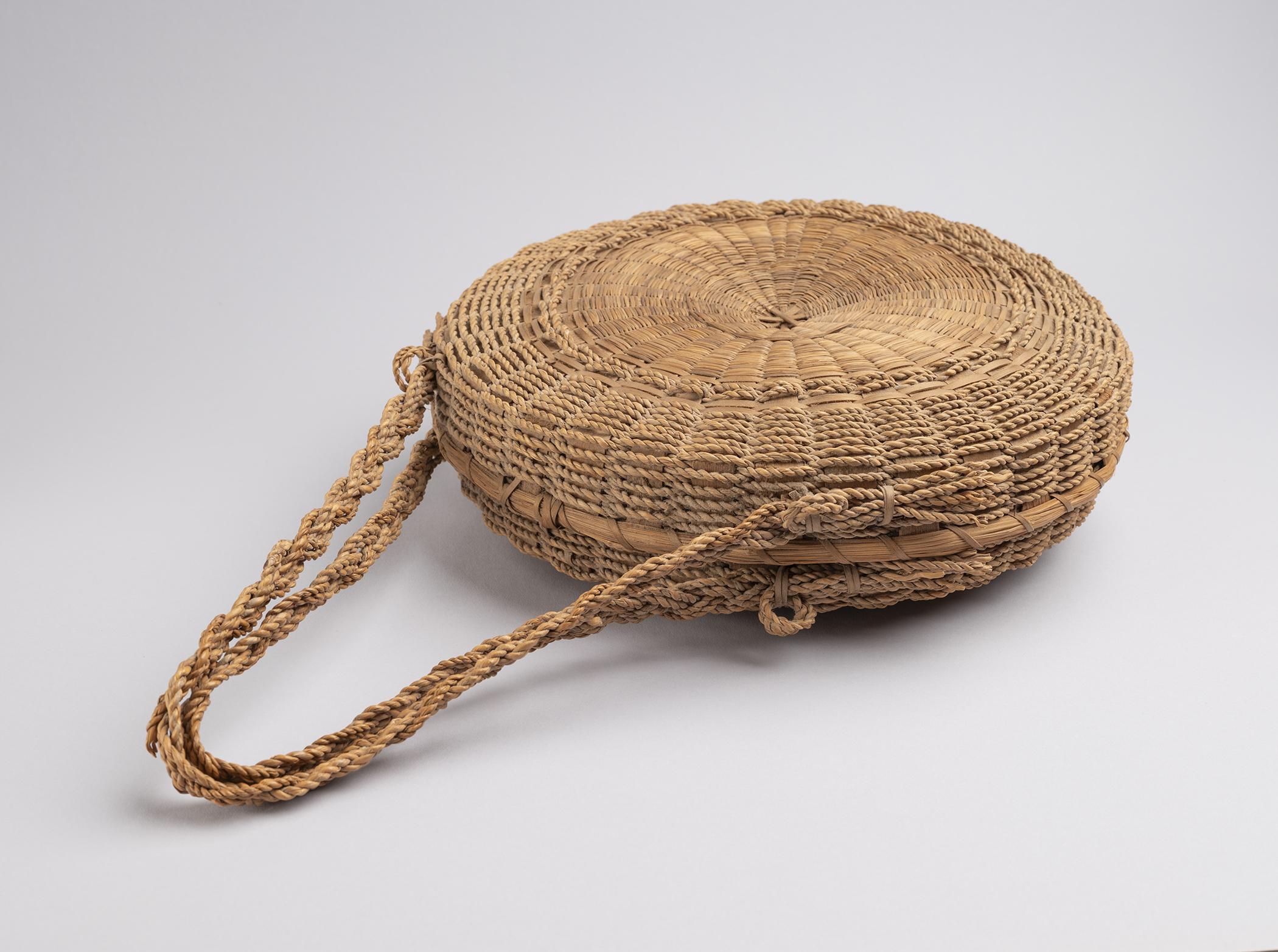 2021.0024.004 A Tool (for needlework), Sewing basket, view 2