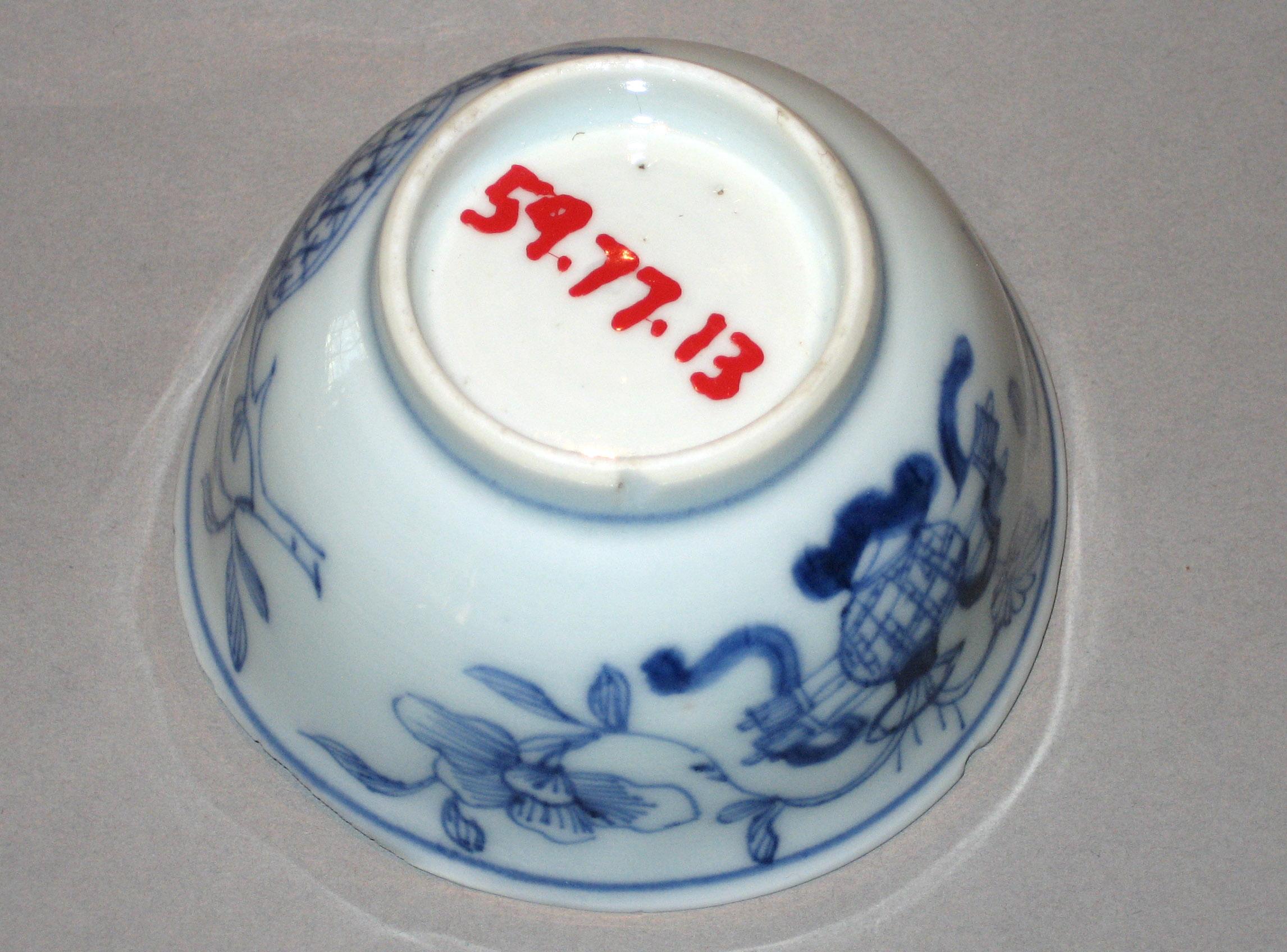 1959.0077.013 Teabowl underside