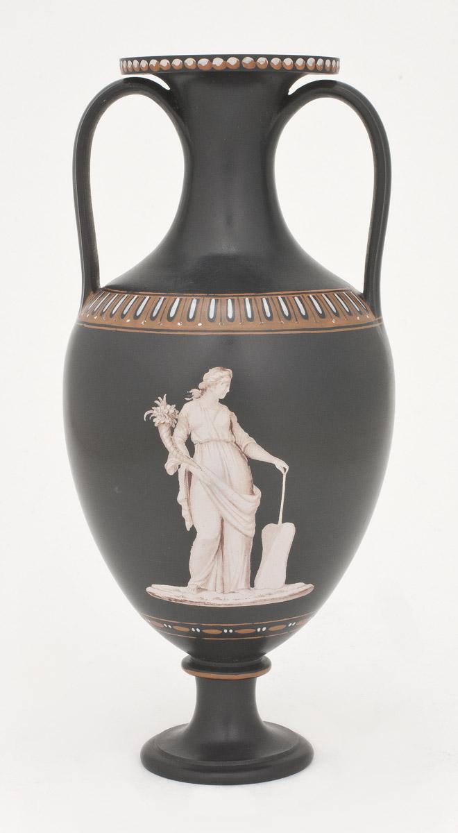 2011.0019.002 Vase or urn