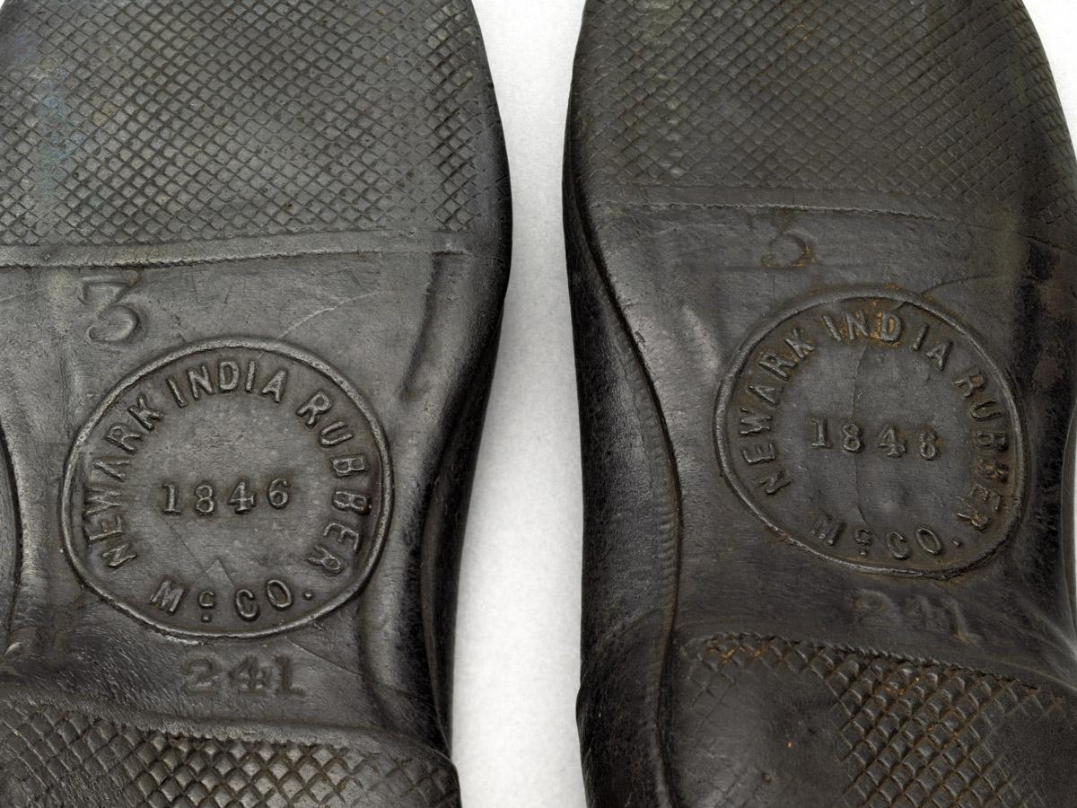 2011.0024.003 A, B Shoes (view 4)