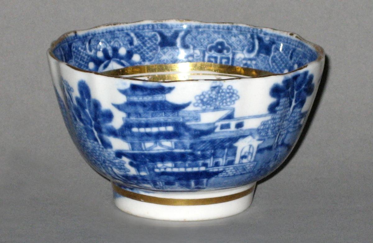 2011.0031.004 A Teabowl