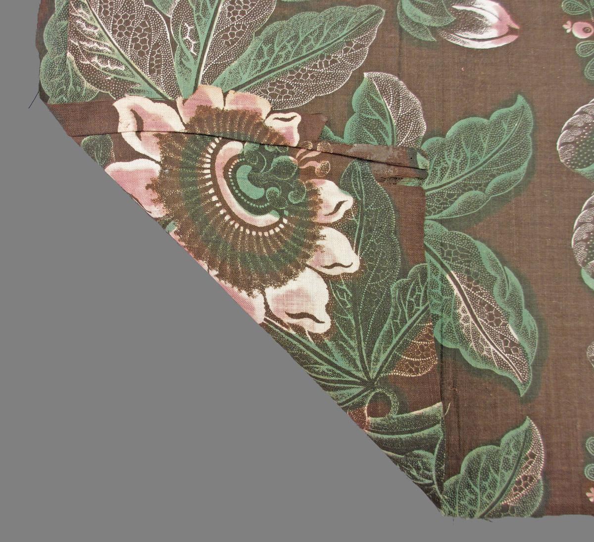 1959.0084.004 textile, printed folded corner