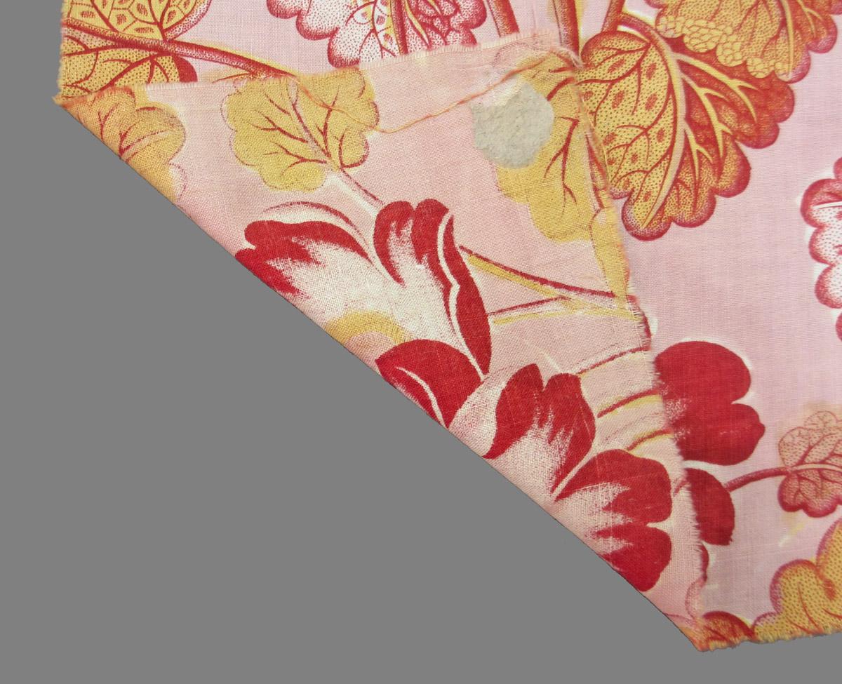 1959.0084.006 textile, printed folded corner