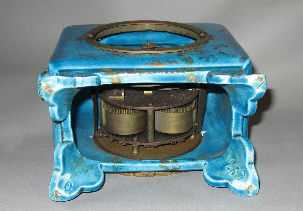 1961.0476 Clock underside