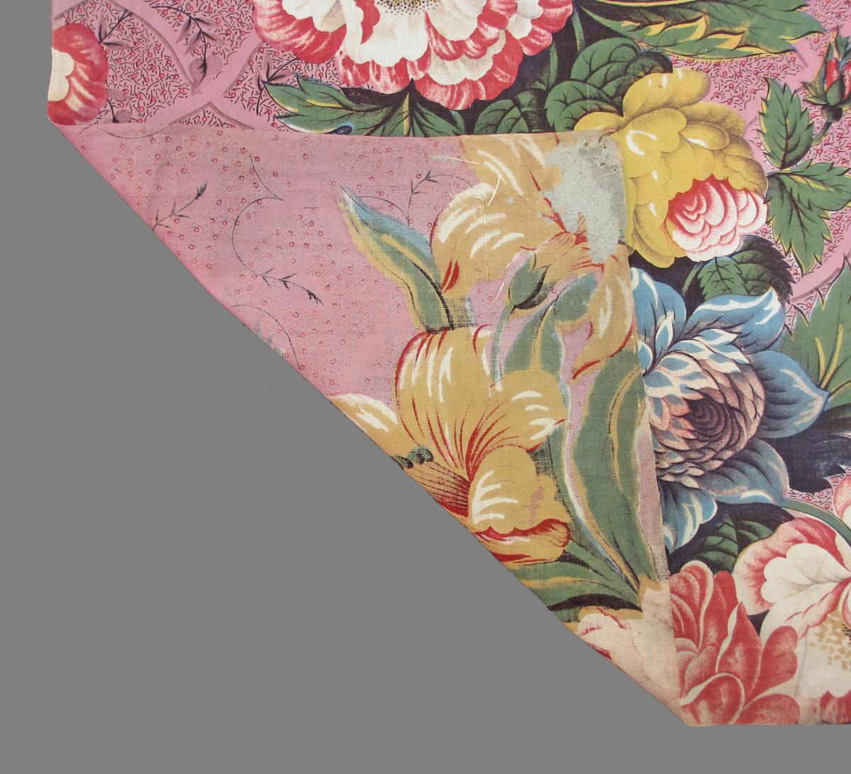 1959.0084..015 textile, printed folded corner