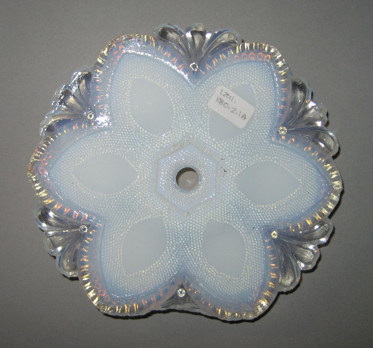 2011.0039.002.001 A Curtain tieback, Curtain pin (underside)