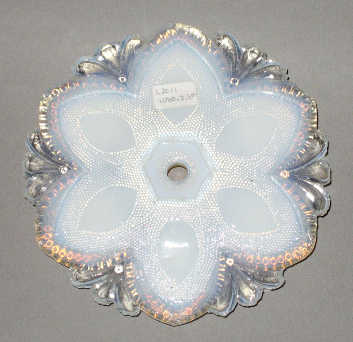 2011.0039.002.003 Curtain tieback underside