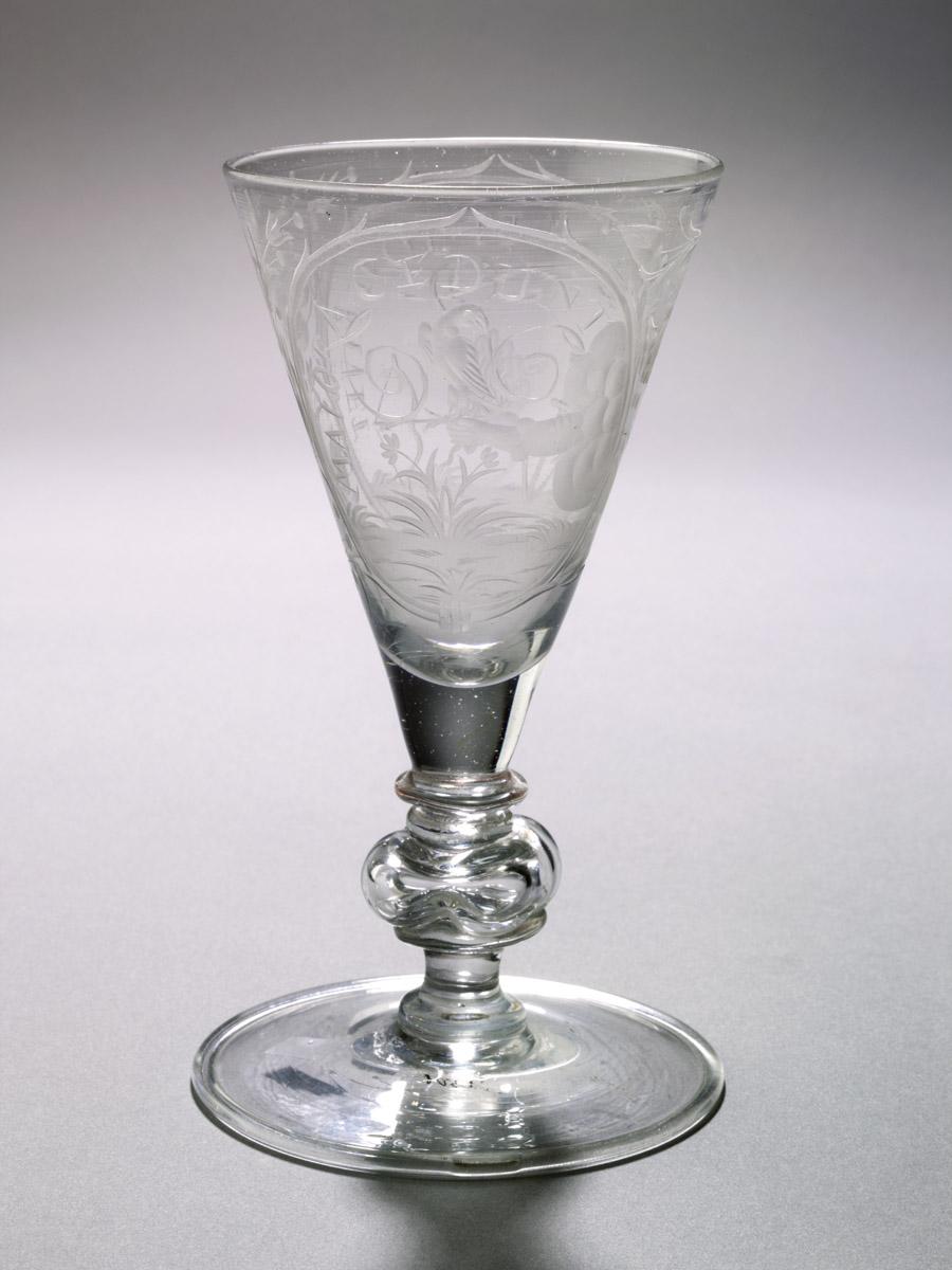 2011.0034 Wineglass