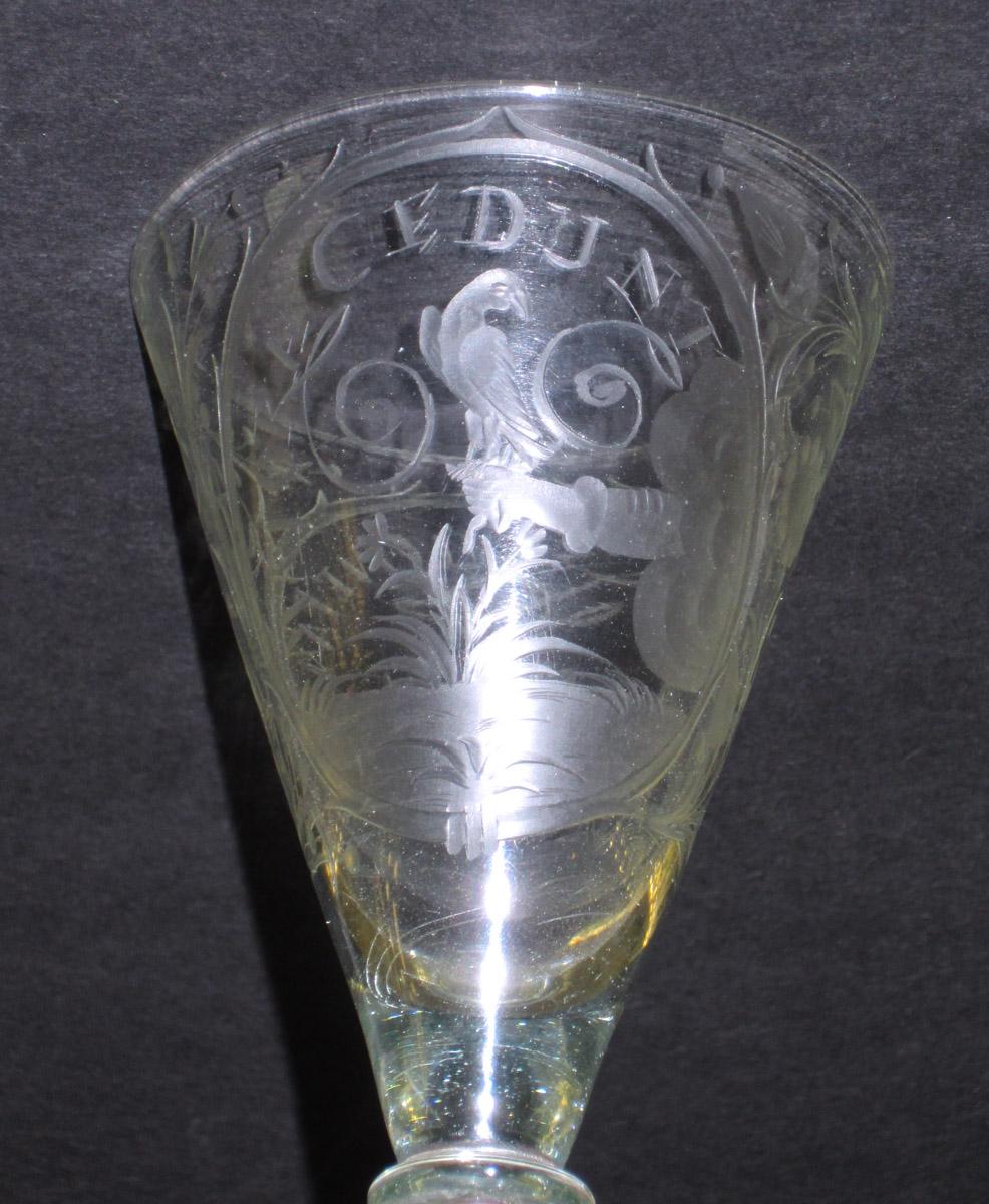2011.0034 Wineglass view 3