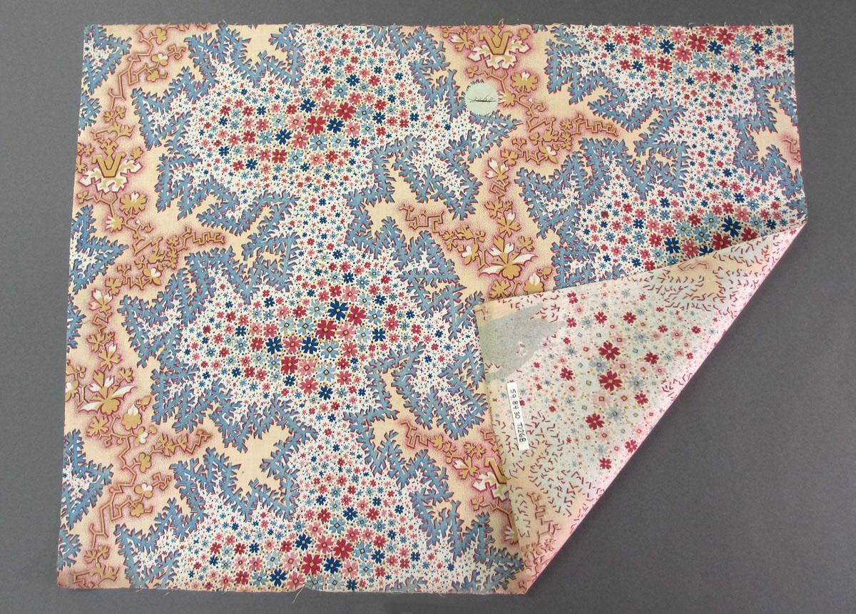 1959.0084.030 Textile, printed folded corner