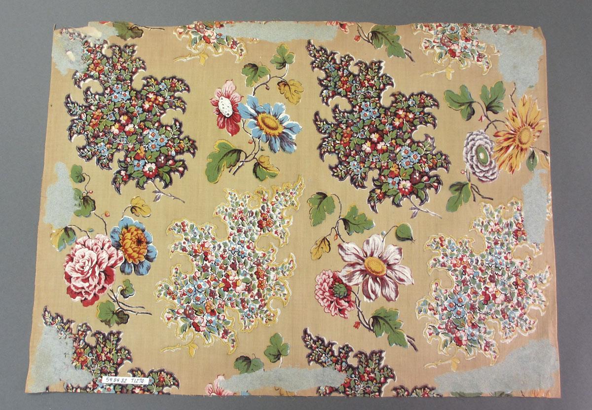 1959.0084.032 Textile, printed reverse