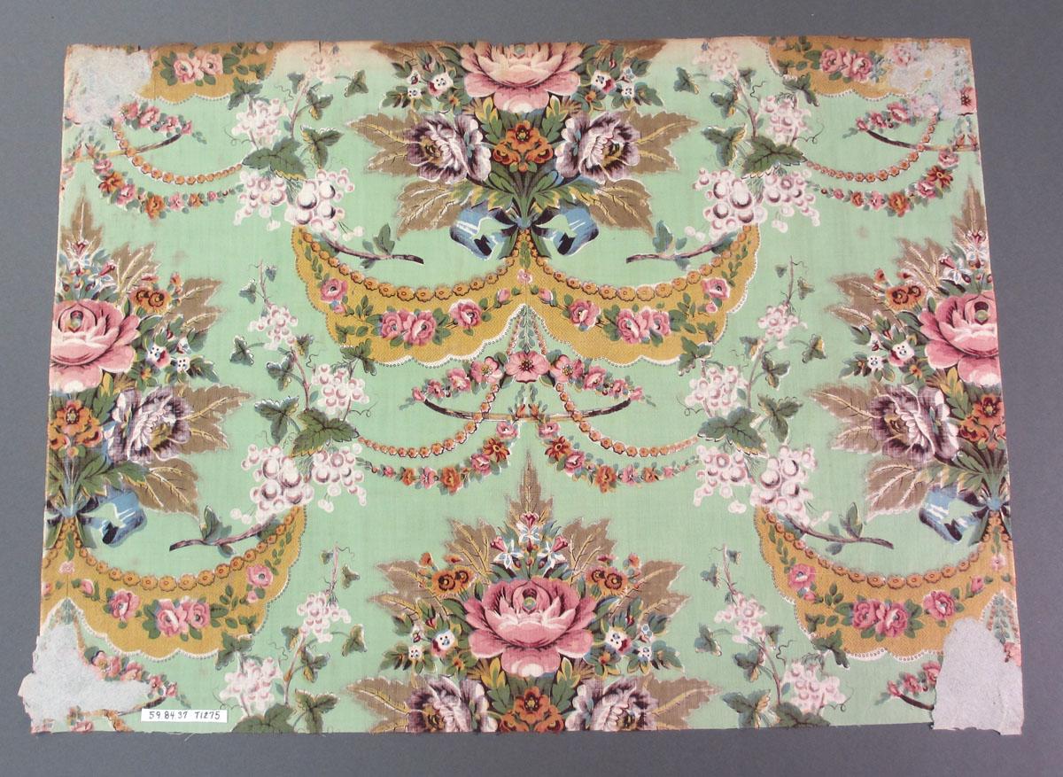 1959.0084.037 Textile, printed reverse