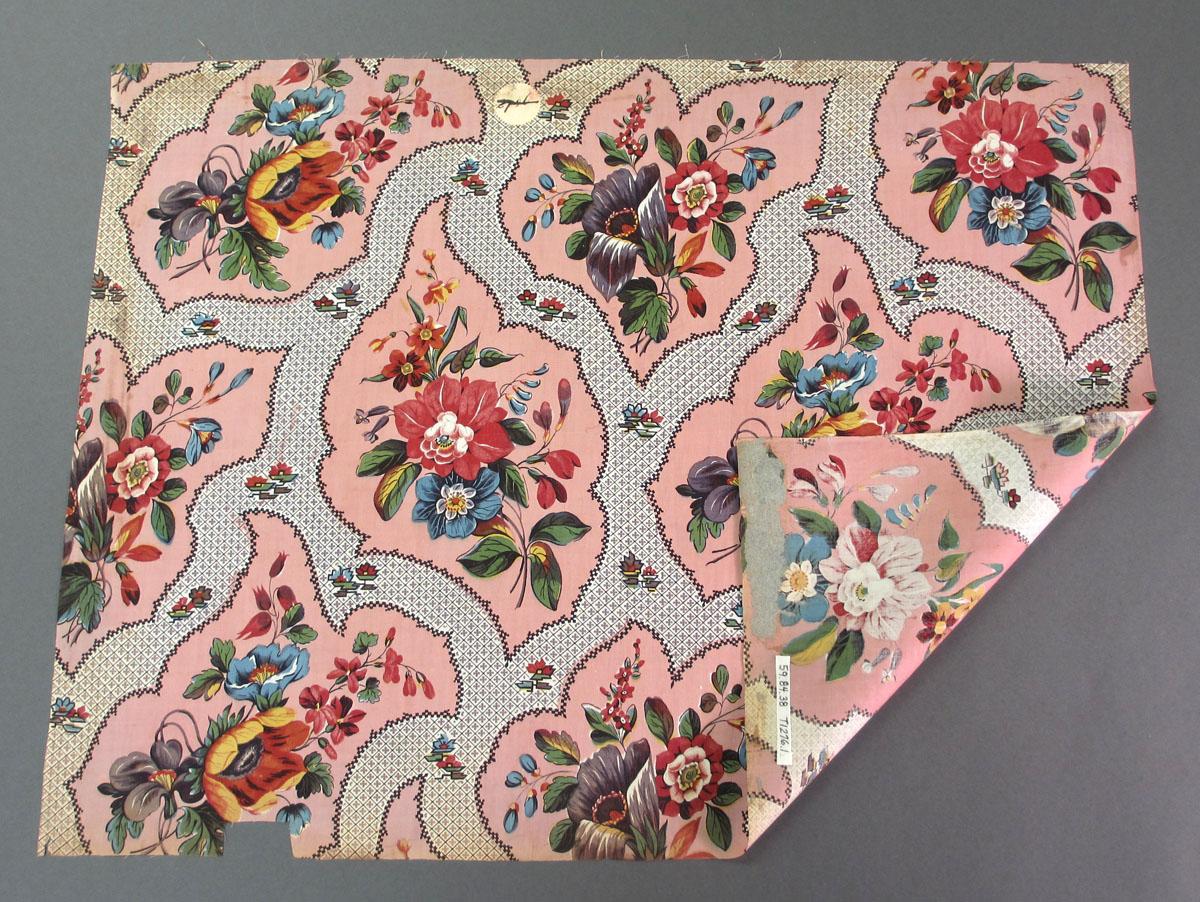 1959.0084.038 Textile, printed folded corner