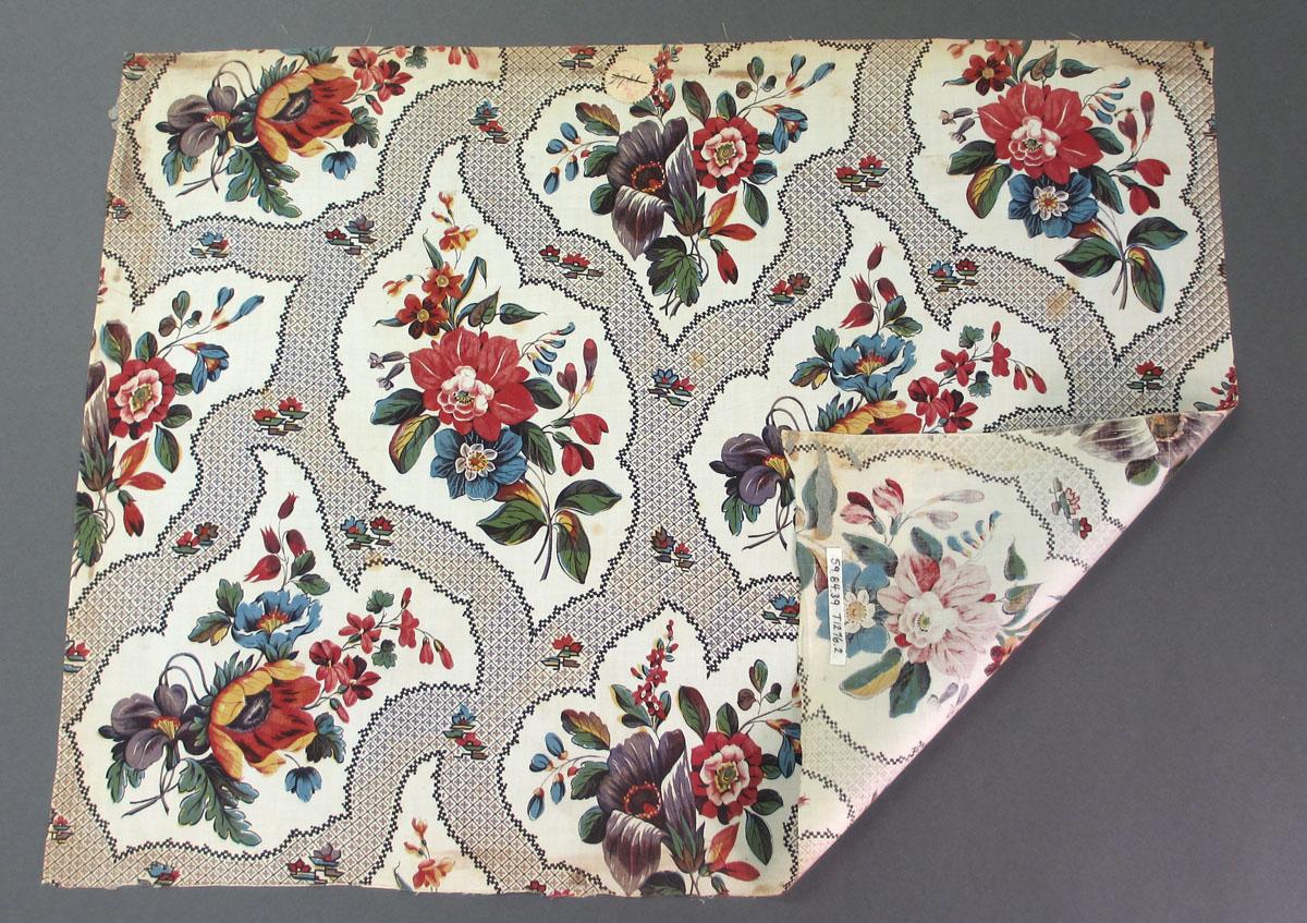 1959.0084.039 Textile, printed folded corner