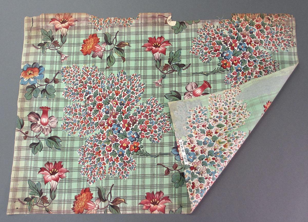1959.0084.040 Textile, printed folded corner