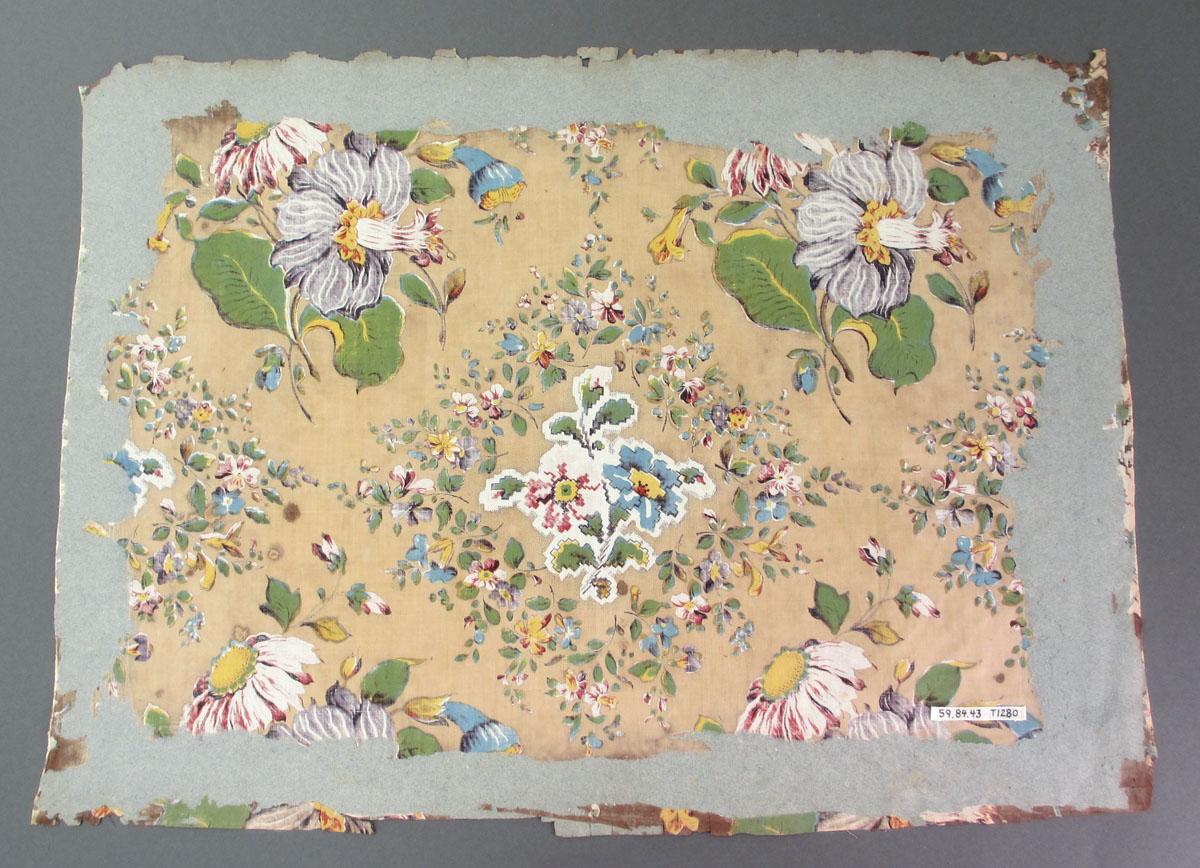 1959.0084.043 Textile, printed reverse