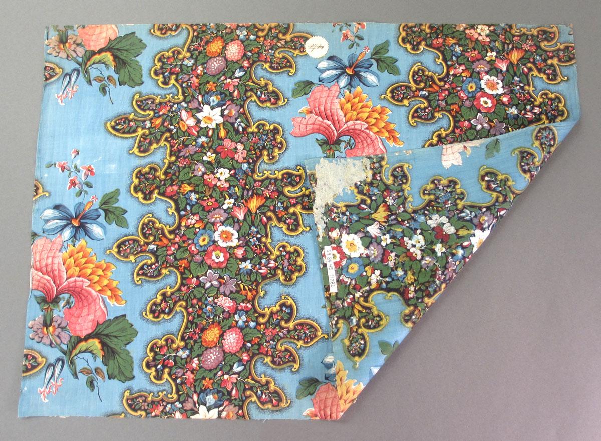 1959.0084.045 Textile, printed folded corner