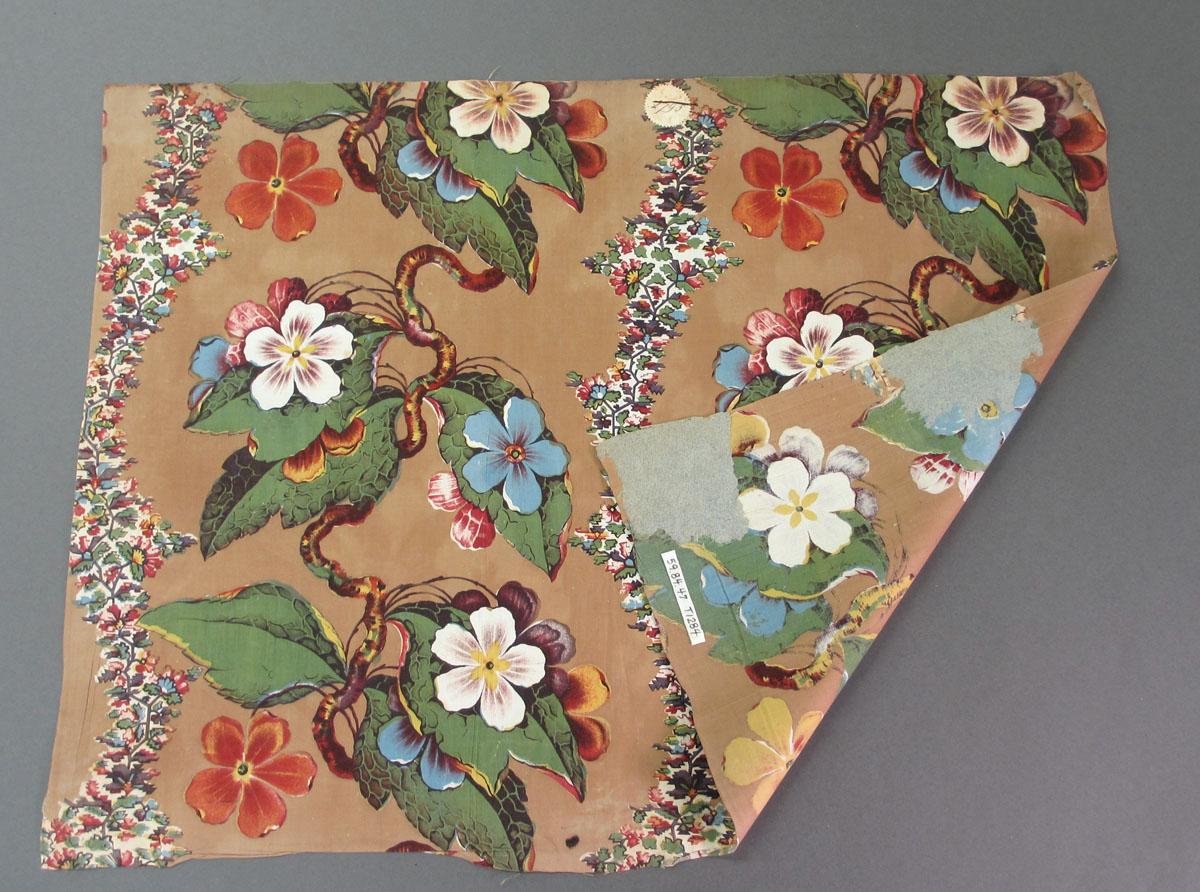 1959.0084.047 Textile, printed folded corner