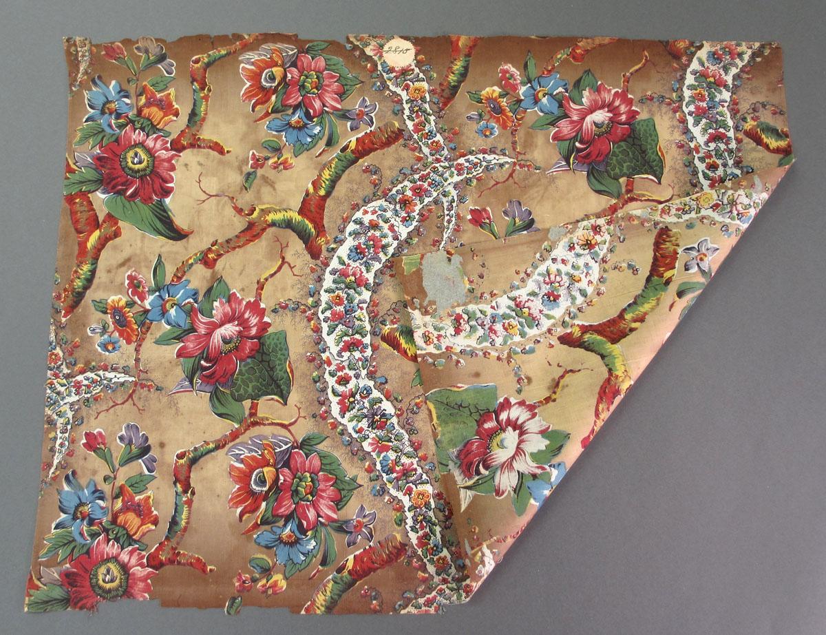 1959.0084.048 Textile, printed folded corner