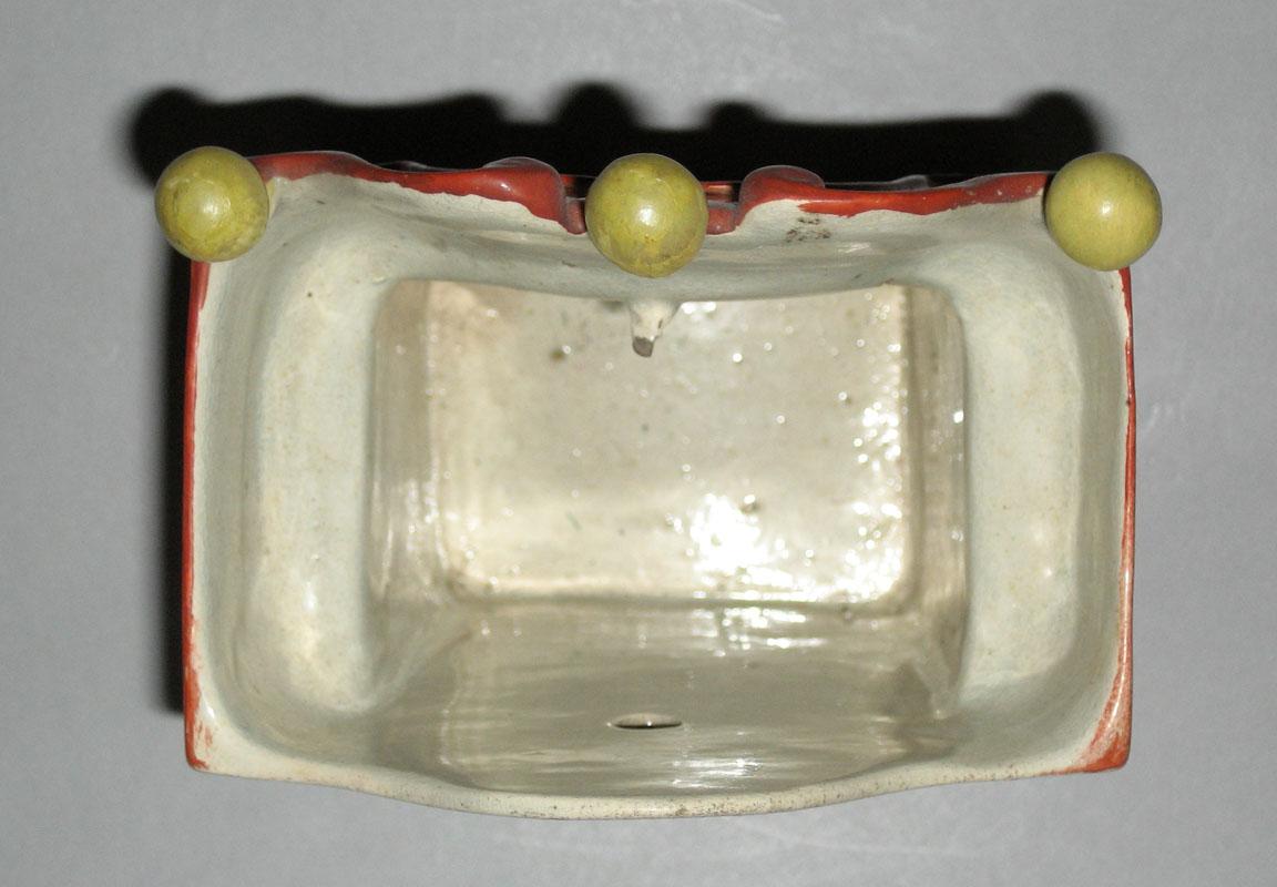1961.0385 Watch case upper