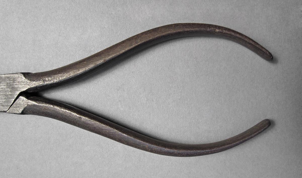 1957.0071.007, Pliers, handles