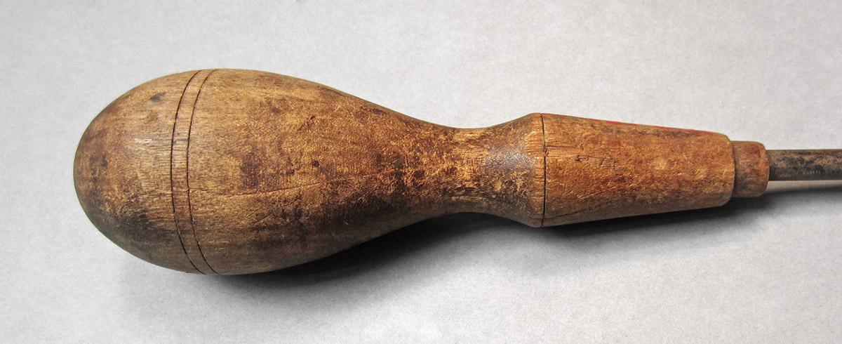 1957.0071.011, File, handle