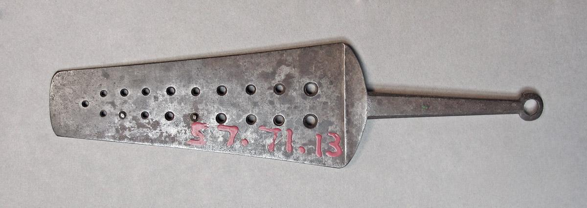 1957.0071.034, Screw plate, side 2
