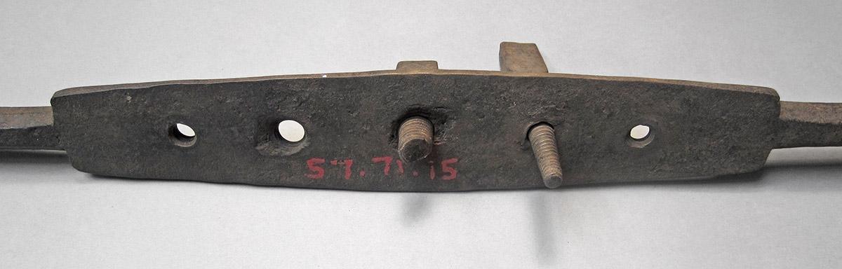 1957.0071.015, Tool, center side 2