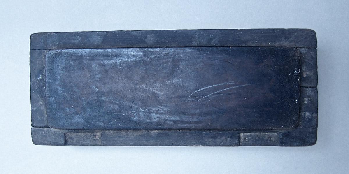 1957.0081.007, Oil stone and box, stone top