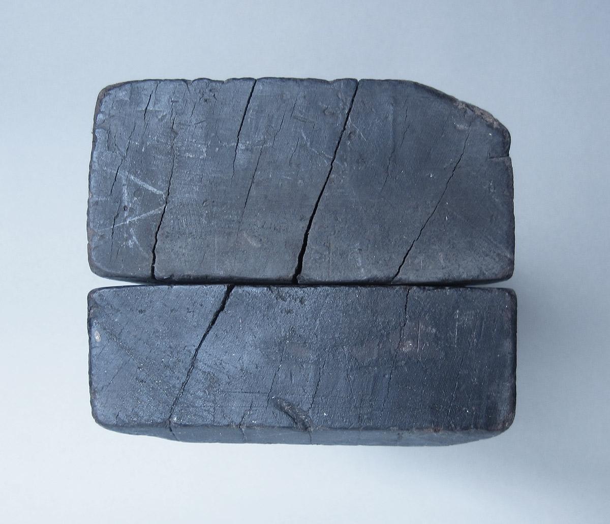 1957.0081.007, Oil stone and box, side 2