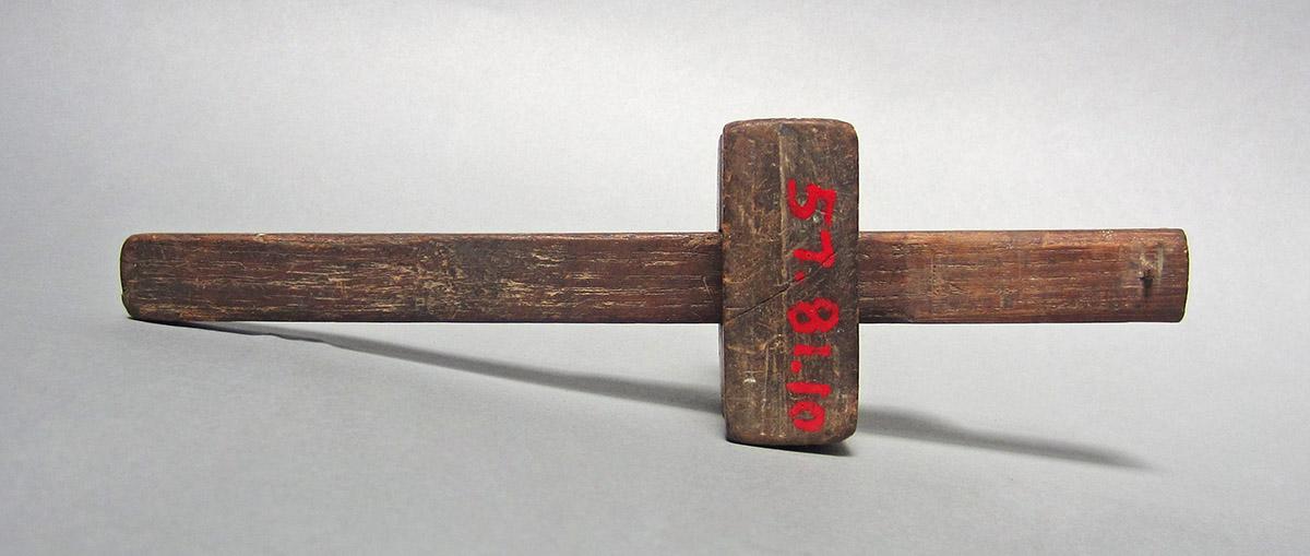 1957.0081.010, Marking gauge, side 4