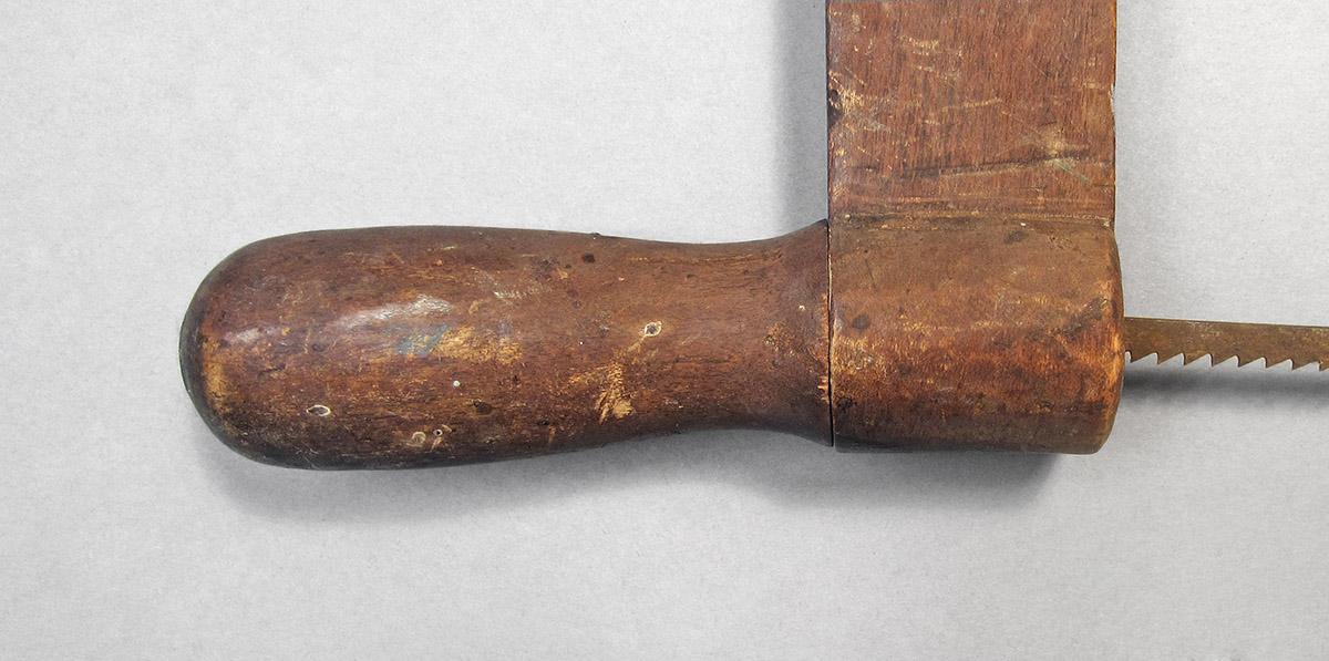 1960.0383.002, Frame saw, handle