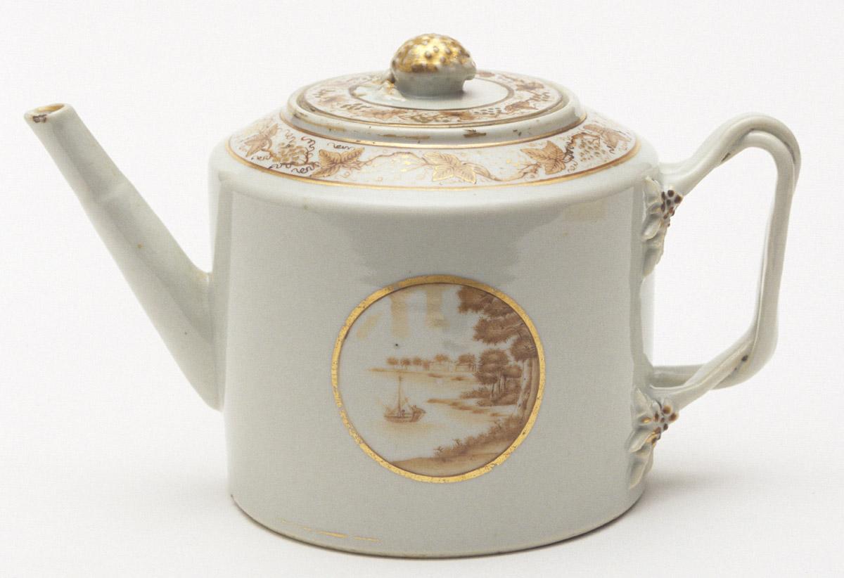 1959.0085.016 A, B Teapot
