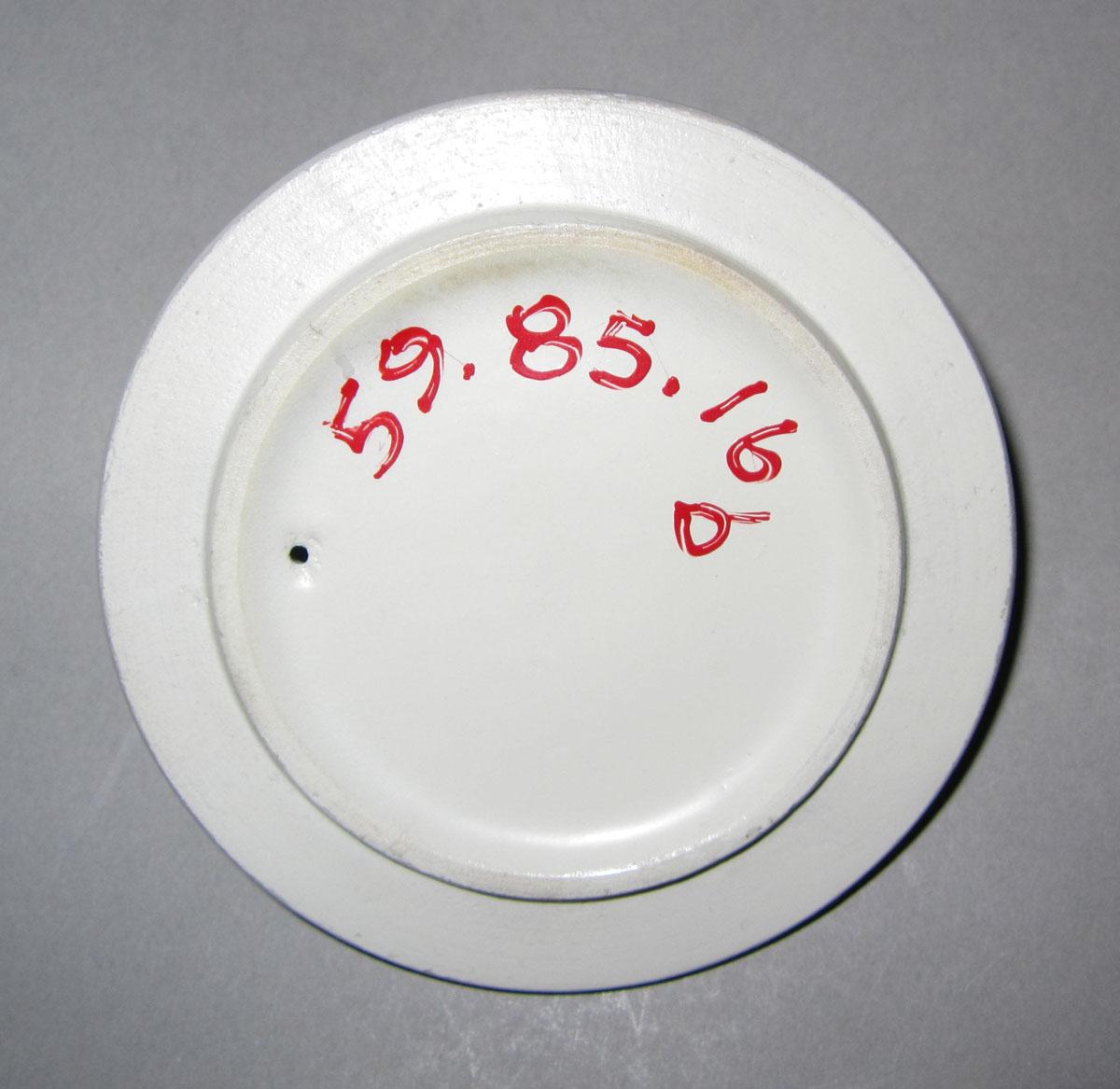 1959.0085.016 B Porcelain teapot cover underside