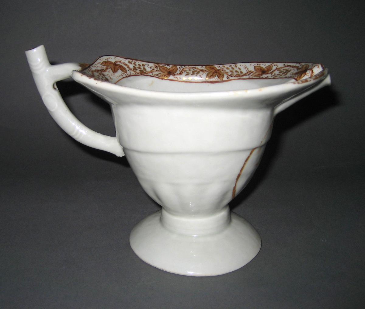 1959.0085.018 Cream or Milk Pot view 3