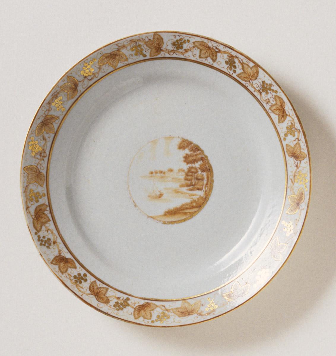1959.0085.019 Plate, view 2