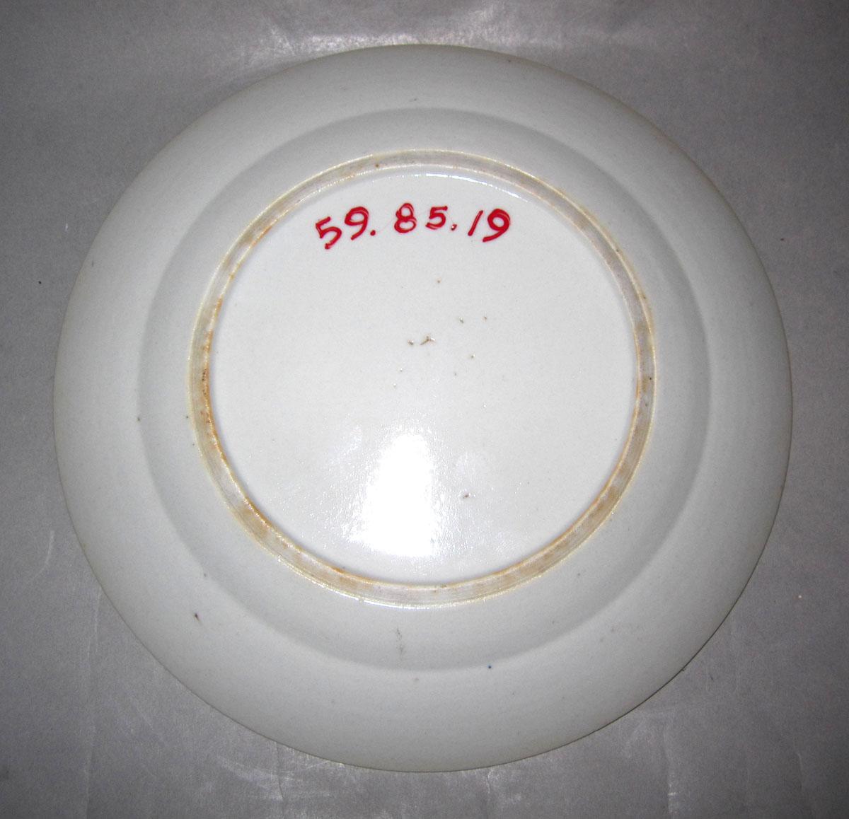 1959.0085.019 Porcelain plate underside