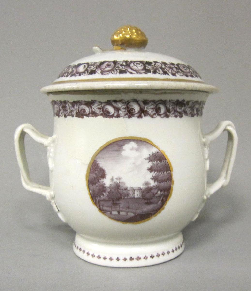 1959.0085.026 A,B Porcelain sugar bowl
