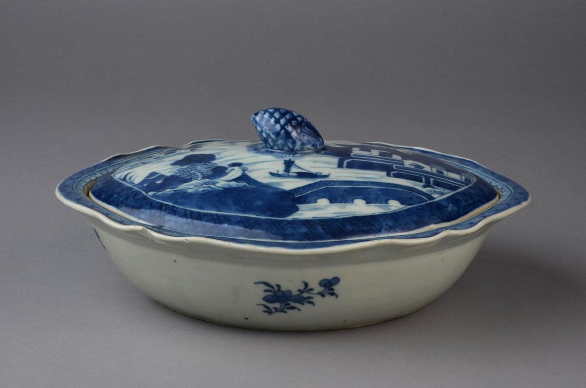 2011.0049.001 Dish