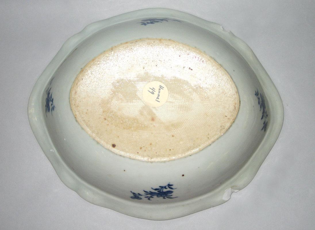 2011.0049.001 Dish underside