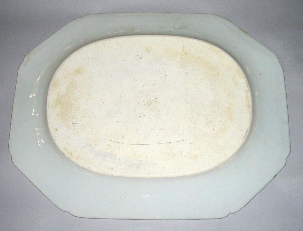 2011.0049.002 Dish or platter underside