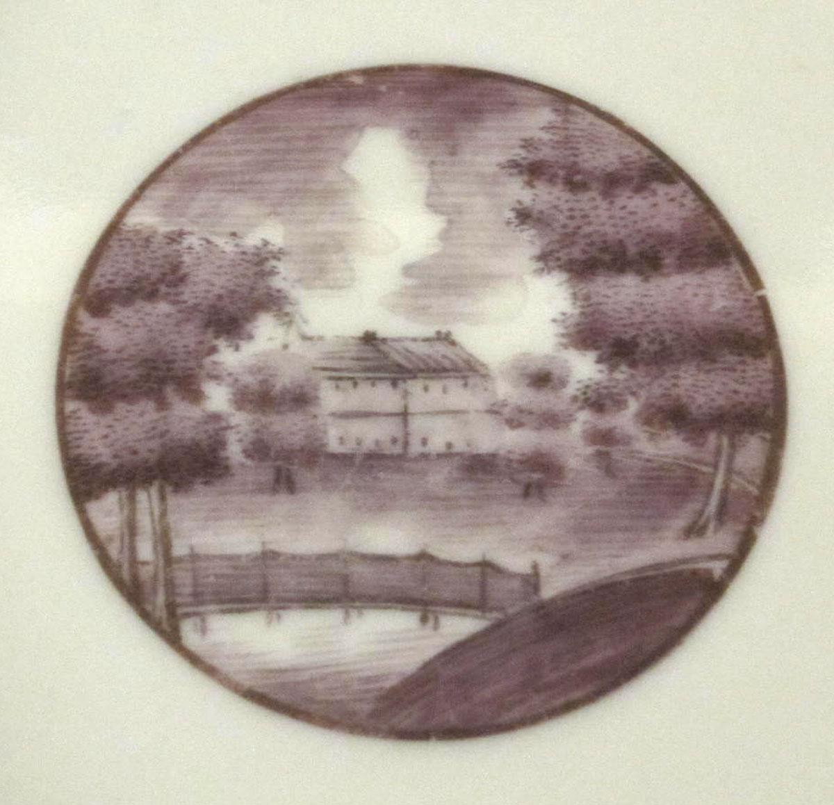 1959.0085.029 Porcelain dish detail