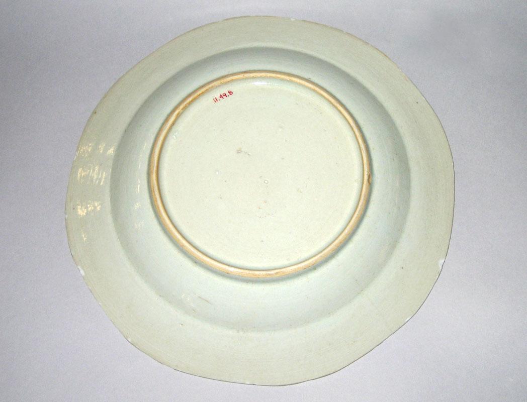 2011.0049.008 Plate or bowl underside