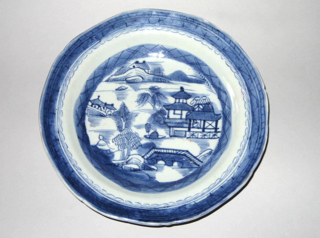 2011.0049.009 Plate or bowl