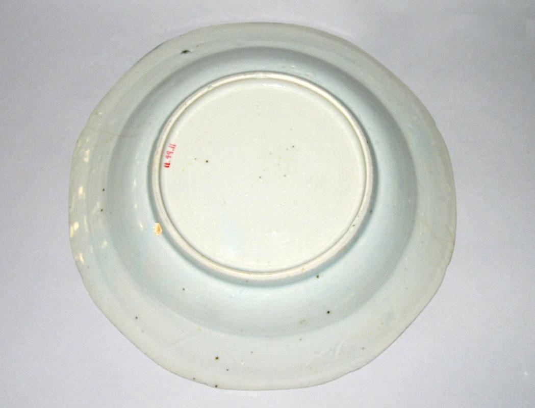 2011.0049.011 Plate or bowl underside