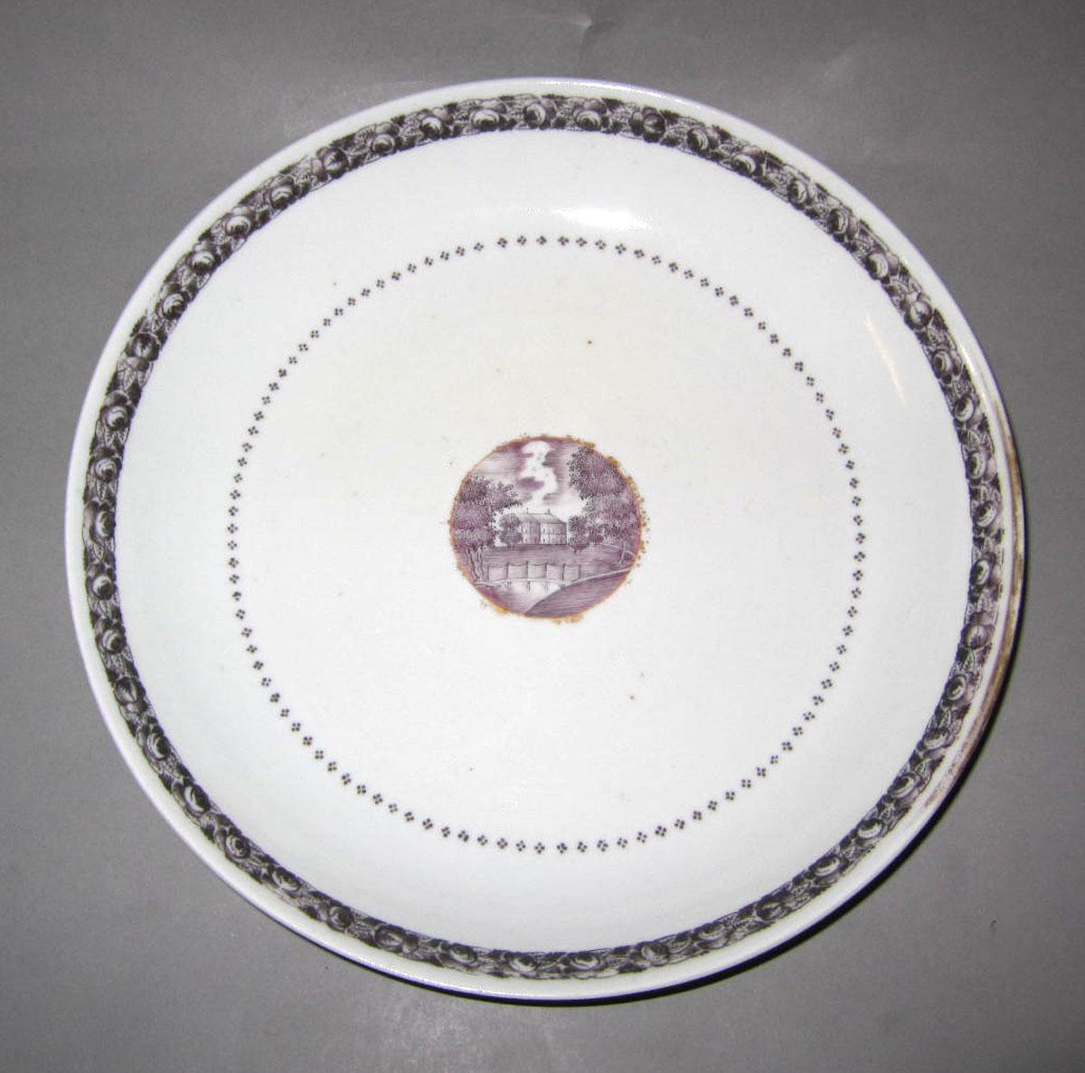1959.0085.030 Porcelain dish