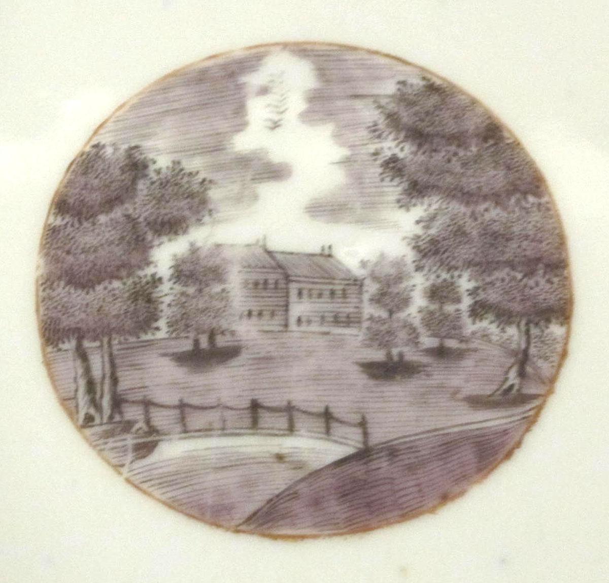 1959.0085.033 Porcelain dish detail