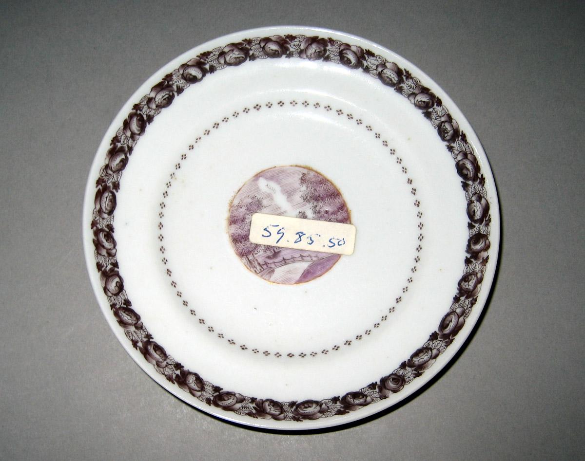 1959.0085.035 Porcelain Saucer
