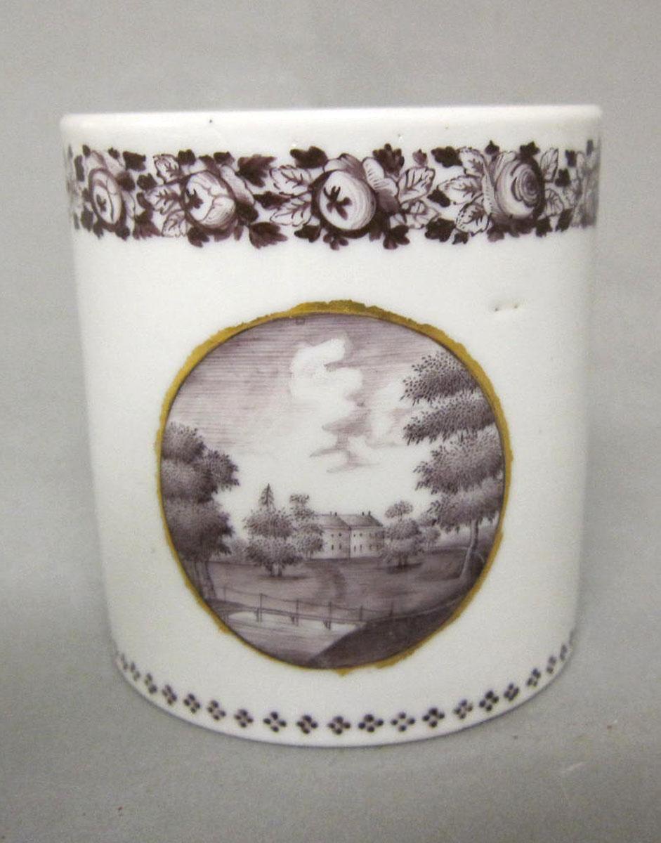 1959.0085.040 Porcelain coffee cup medallion